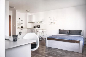 White Сozy Studio A next to the Gondola Bansko